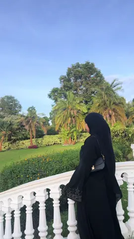 Green views, calm moments 😍🖤