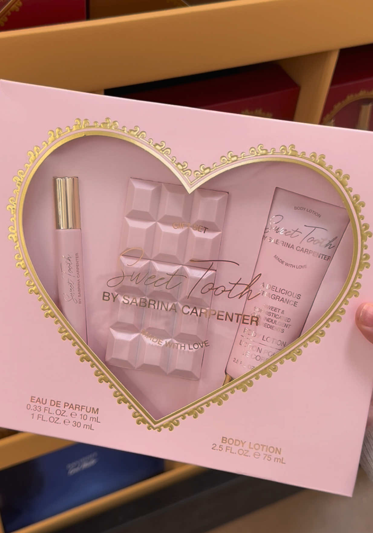 finally found them!!!🧁 @Walmart #sabrinacarpenter #sabrinacarpenterperfume #walmartfinds #giftset #perfume 