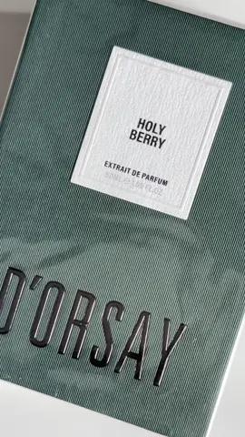 Unboxing @dorsay.perfumes @dorsay.paris Holy Berry . . . #nichefragrance #perfumetok #perfumeunboxing #unboxing #holyberry 