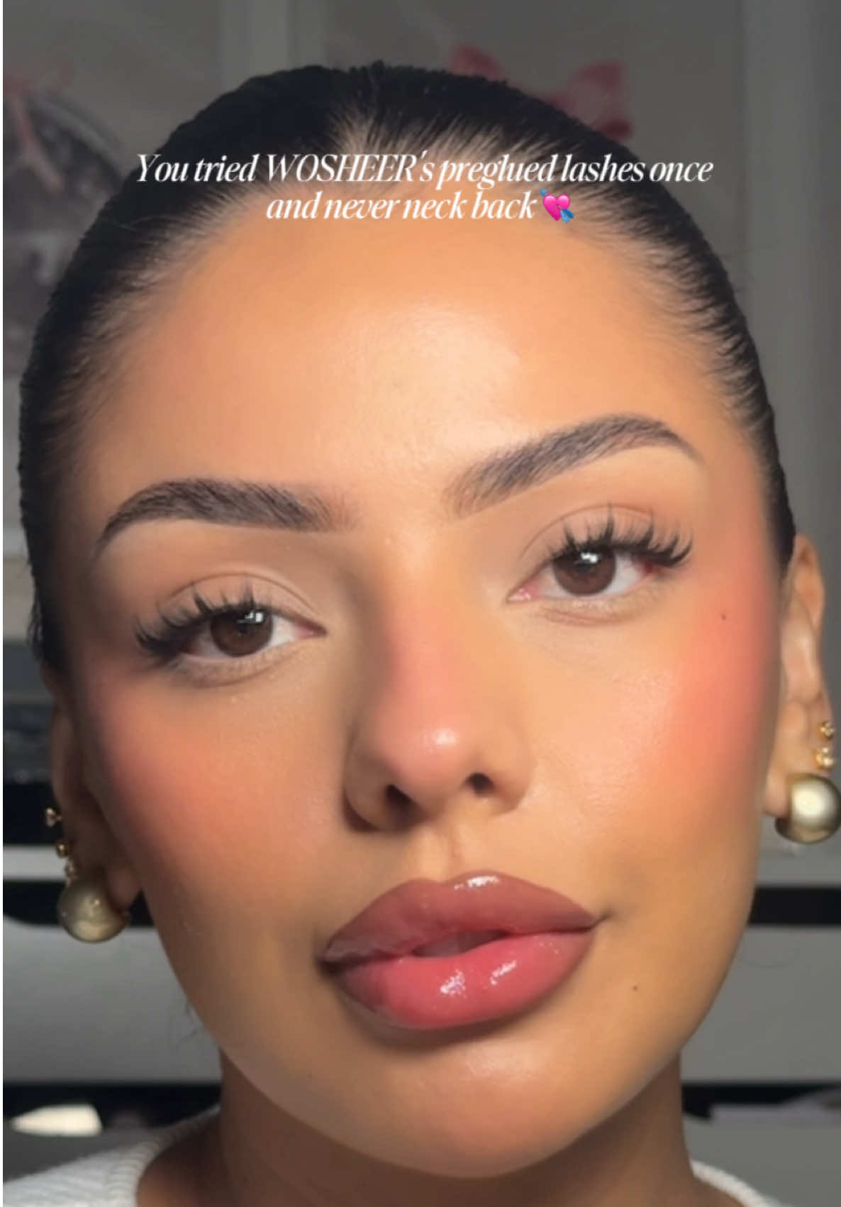 Pre-glued lashes are the lazy girl’s dream 😍 literally zero effort! ad @WosheerBeauty 💘 #wosheer 
