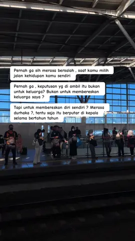 Dan jawabannya ? Why not. Bebaskanlah diri untuk makan apapun yg kamu suka , berpergian ke tempat yg selama ini ingin dituju  Tapi di pikiran , keluarga ku kan belum pernah merasakan ini, seharusnya keluarga ku juga merasakan Kita dilahirkan itu memang harus berbakti pada orang tua , tapi hanya sampai berbakti bukan Taat  Ada perbedaan dari kedua ini yaitu berbakti hanya pada baik saja , jika sudah diluar akal maka lawan lah , dan kau tidak berdosa  #journal #fyp #SelfImprovement #creator #copywriting 