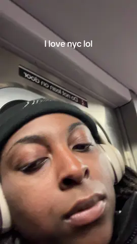 Packed in the train and an argument emerges lol I’m glad no one started swinging #nyctrainstation #nycinfluencer #fypシ 