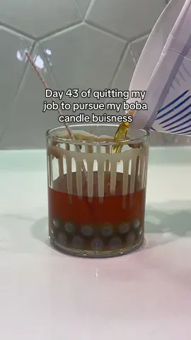 Available to shop bobaaroma.com🛍️ Fruit tea collection🧋 🍓strawberry milk tea 🍈honeydew milk tea 🥭 mango peach milk tea Fall collection 🍂 🍮salted caramel 🎃pumpkin spice ☕️cinnamon chai #candlebusiness #candlesoftiktok #candlelover #candlemaker #candleshop 