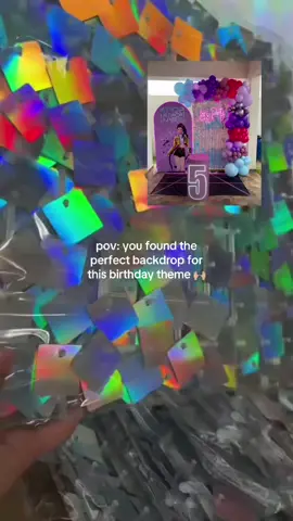 honestly this glitter backdrop can work for so many themes 🙌🏼 #glitterbackdrop #backdrop #birthdaybackdrop #birthdaydecor #birthday 