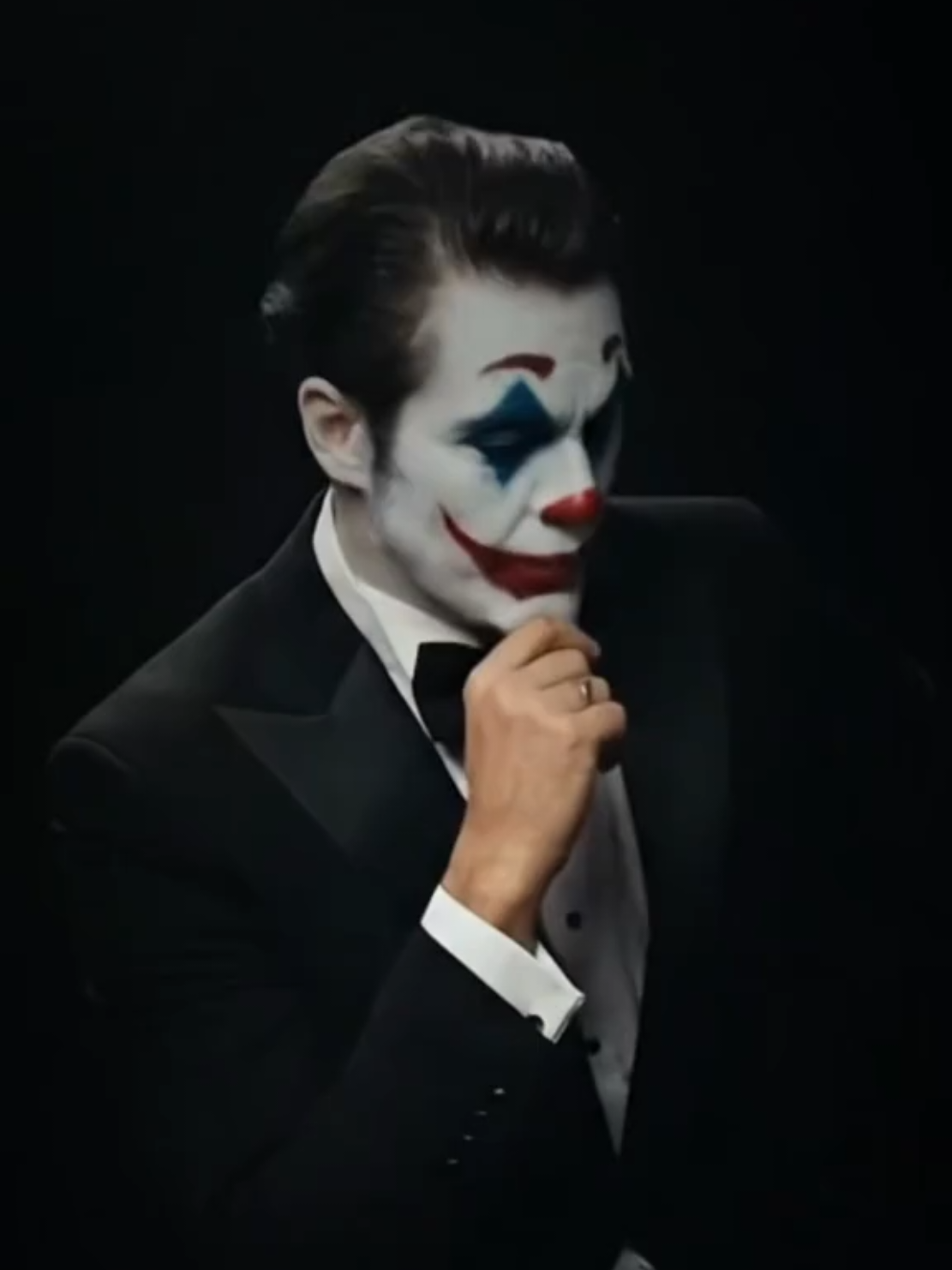 “Benim karakterime oyun işlemez; niyet kirliyse, yol baştan kapanır.”#şanlıurfatiktok #keşfetteyizzz #joker #foryou #takip 