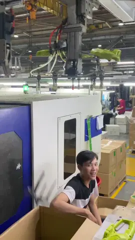 lên cho em trai combi robot quá dữ 😁#kythuatepnhua #epnhuakythuat #robot #doicongnhanngheo #xhhhhhhhhhhhhhhhhhhhhhhh 