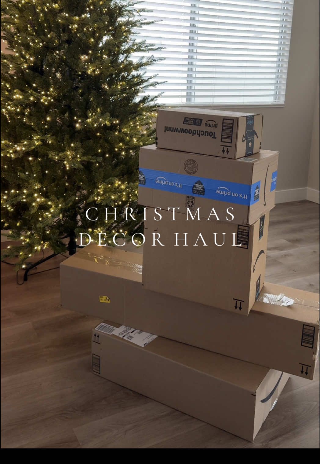 Had so much fun decorating my new home for Christmas this year ✨🎄 all on my amzn sf! #amazonhome #asmrunboxing #christmasdecor #amazonchristmasfinds  #creatorsearchinsights 