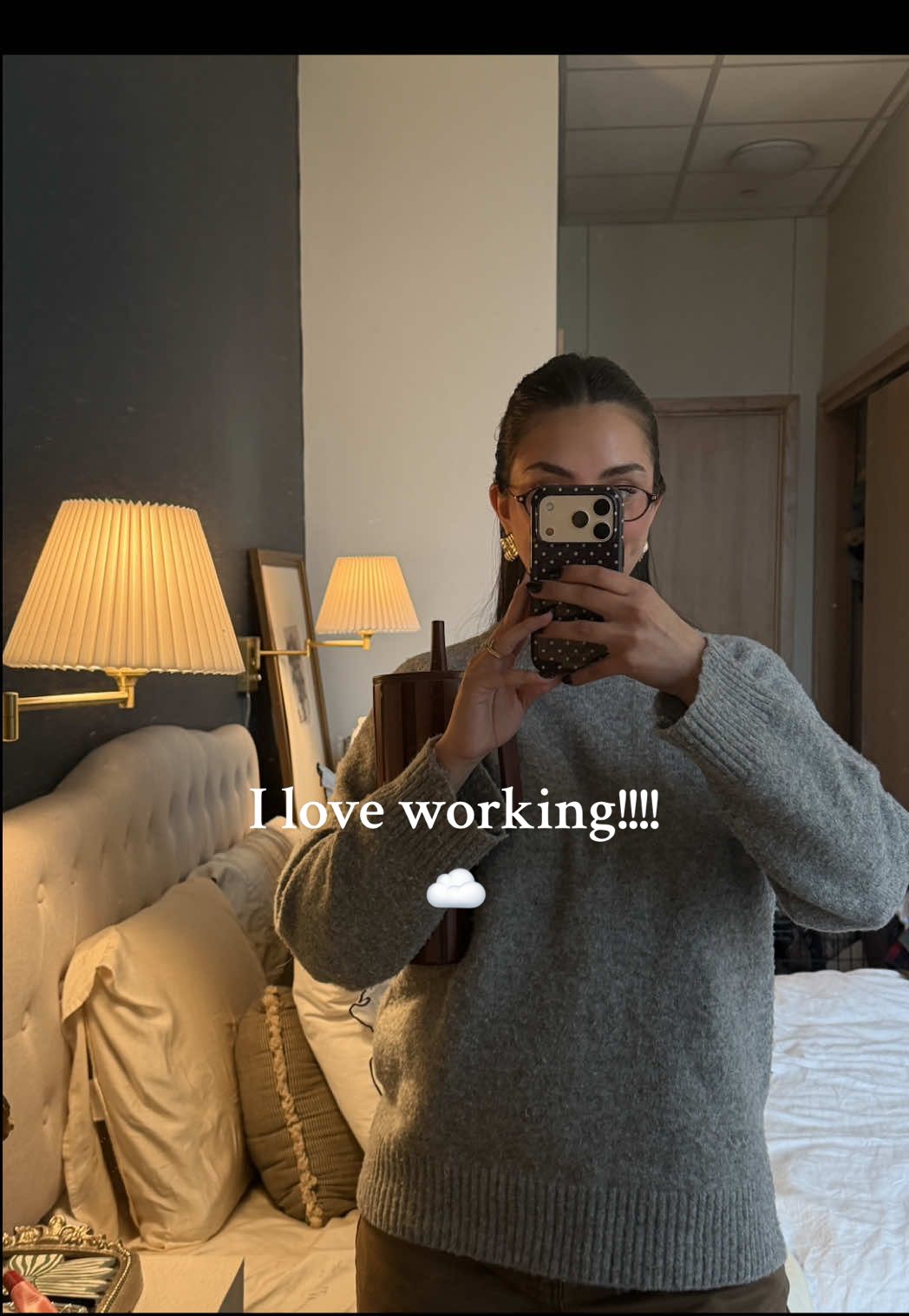 If ur my employer I’m toootally just kidding and I LOVE my job SOOOO MUCHHHHH 🩷💫🌟🫧🧚🏼‍♀️🧚🏼‍♀️#worklife #9to5life #9to5 #fulltimejob #corporategirlies 