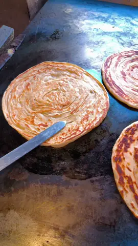 ناوەشکێنەکەمان  تاقی بکەنەوە تام و چێژێکی لەبیر نەکراوی هەیە بەرهەمە هەویرکاری و شیرەمەنی {فاروق کولێرە چی} هەمووڕۆژانی هەفتە( هەنیش) لەکاتژمێر  ٦:٠٠ بەیانی تاوەکو ٩:٠٠ شەو کراوەیە بەرهەمە هەویرکارییەکان کولێرەــ ناوەشکێنە ــ ناوساجی ــ کەلانە ــ نانی هەورامی ــ نانی تیری سپی و بۆرــ نانی تیری بچوک سپی و بۆرــ نانی تیری جۆ بە قەبارەی بچووک و گەورە بەردەستە بۆ داواکردنی بەرهەمەکان:07709447271 ناونیشان📍 گەڕەکی کوردسات  نزیک مزگەوتی کوردسات ـــ تەنیشت سیانەی کارەباکە #edit #kulera #sulaymaniyah #sharbazher#tiktok 