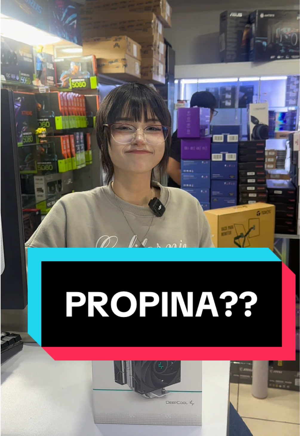 Llévate el cooler y déjale propina al femboy 😩💔 @lala.cosplayer  #humor #pcgamer #comedia #femboy #parodia #viral #trend #clientes #fyp #parodia #atencionalcliente #paratiiiiiiiiiiiiiiiiiiiiiiiiiiiiiii #limaperu🇵🇪 