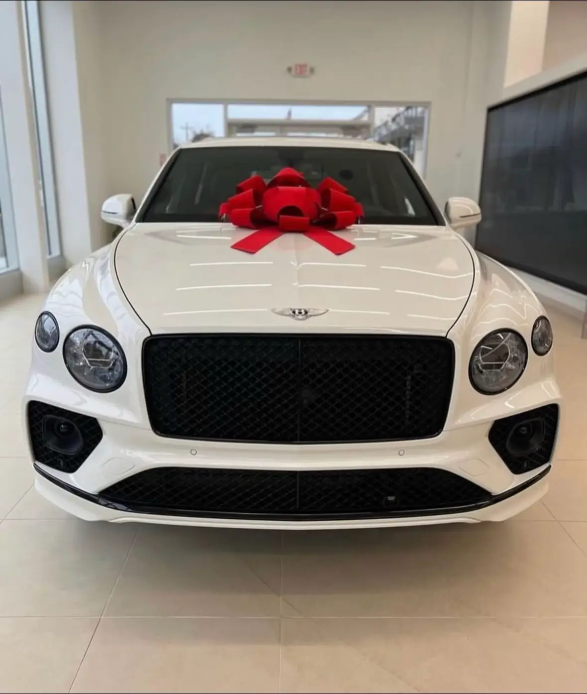 Congratulations to me for getting this beautiful car❤️ and this won't be possible without investing on forex and cryptocurrencies trading😊 and all thanks to my expert trader who introduced me to crypto trading and manage my account to get a huge profit. Thank you so much @Coach_shelley follow her on how to get started ☺️