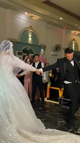 والعمر ايه ده العمر ليله لو مش معاك يا حبيبي بلا خيبه 🙂❤️ #الحب_جاني #توليت #wedding #الشعب_الصيني_ماله_حل😂😂 #explore 