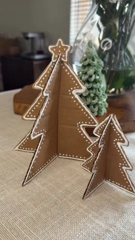 3D gingerbread Christmas tree! 🎄 such a fun and easy diy for the holidays! #christmascrafts #diychristmasdecor #diychristmas #christmasdiy #diycrafts