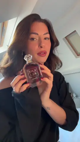 Makeup parfait pour la danse :)  @BIODERMA @Fenty Skin @Glow Recipe @Erborian France @Hourglass Cosmetics @Charlotte Tilbury @Maybelline France @Rare Beauty @SEPHORA @Armani beauty @Kayali 💕 @niceworkparisoff 