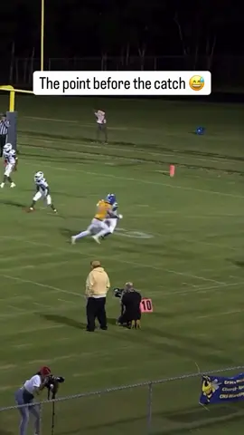 😳😳😳 (via D1._djj/IG) #espnsocial #football #juke #sports 