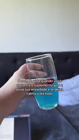 A vontade de viver voltando dps desse suco azul  #ansiedade #estresse #vidacansativa 
