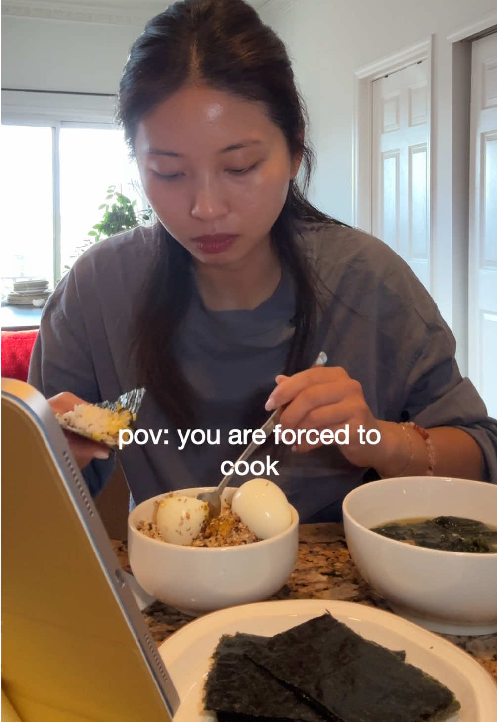 Lazy lunch at best #girllunch #quickmeal #Vlog #dailylife 