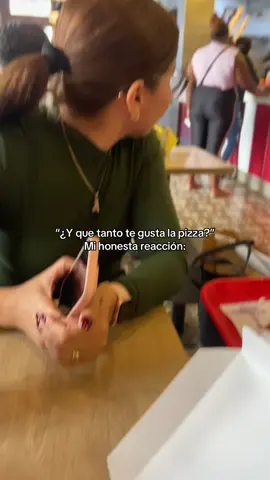 debería al menos darme una pizza gratis al mes, todo mi dinero est en ahi 😭 #pizzahut #humor #xyzabc #fyp 