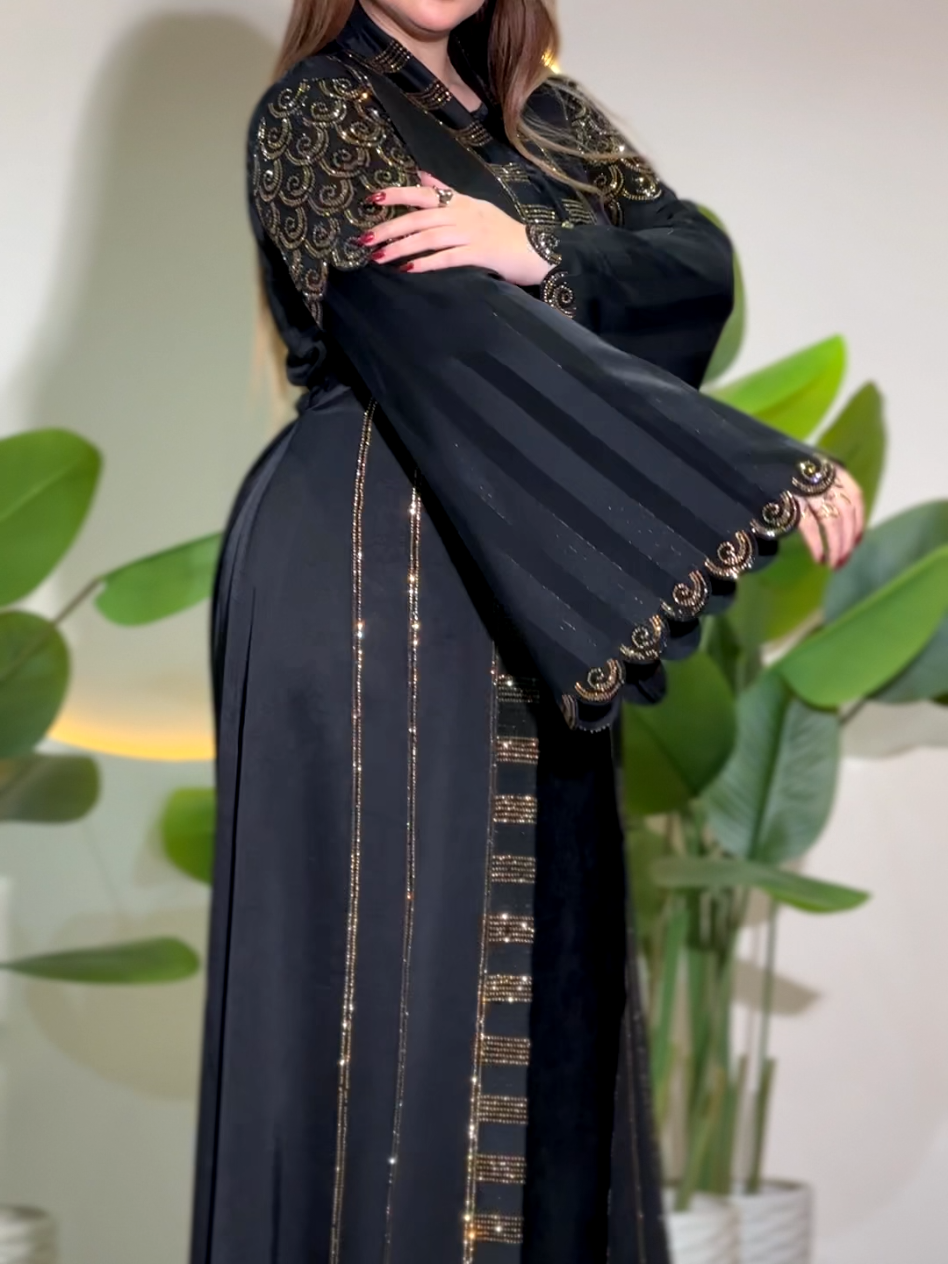 عبايه شيك جدا❤️🔥  #مصر🇪🇬 #السعوديه🇸🇦💚 #الاردن🇯🇴 #الامارات_السعوديه_الكويت_البحرين_عمان #لبنان🇱🇧 