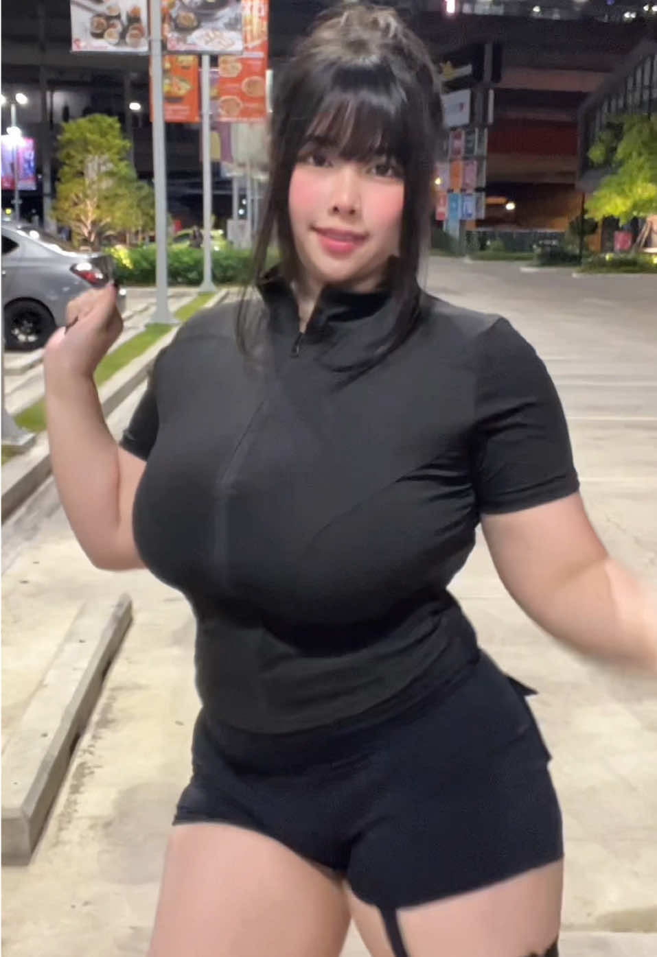 Rock w/ me now 😎🤘🏻 | #dance #gymgirl #chubbygirl #asiangirl #fyp 