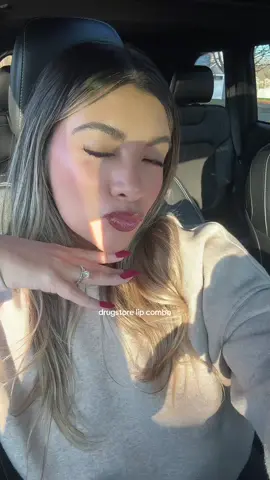 don’t sleep on hard candy lip liners 🫶🏽@Hard Candy lip liner “kiss and tell”  @elfcosmetics lip oil “jam session”  #makeupfyp #drugstoremakeup #lipcombo 