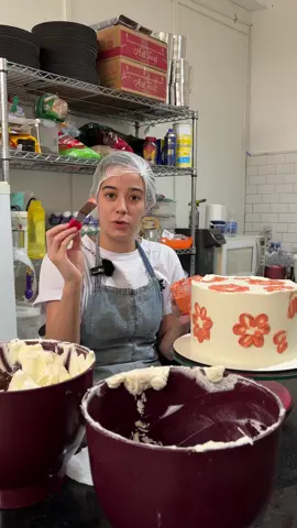 ok, talvez tenhamos aberto um vespeiro com esse vídeo polêmico… #dailyvlogs #DailyRoutine #confeitariatiktok #rotina #confeitaria 