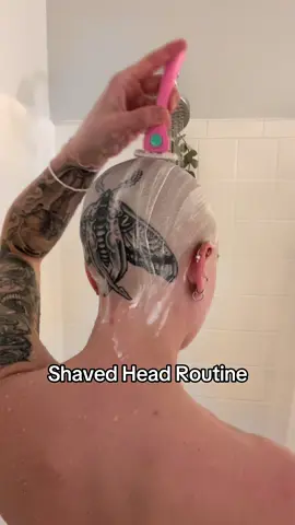 Still learning how to take care of my scalp properly 🪒 #shavedhead #women #scalpcare #headtattoo #SelfCare 