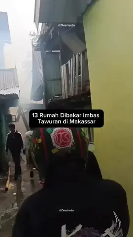 Tawuran di Pannampu menjadi perhatian serius akhir-akhir ini.Ada 13 rumah hangus terbakar di kawasan Pekuburan Beroanging, Jl Pannampu, Kecamatan Tallo, Kota Makassar, Selasa (18/11/2025).Video: Desrianto