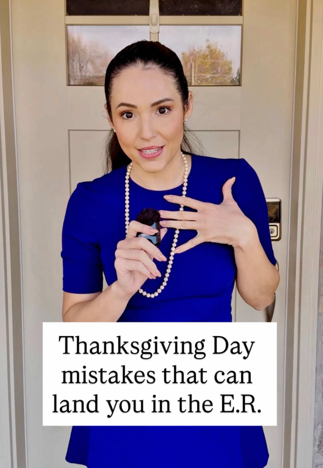 Thanksgiving: How Not To End Up in the E.R.  Every year these incidents peak & I think the paramedics and fire depts. would like a break. 🙃 #thanksgiving #safetytips #firesafety #cooking 