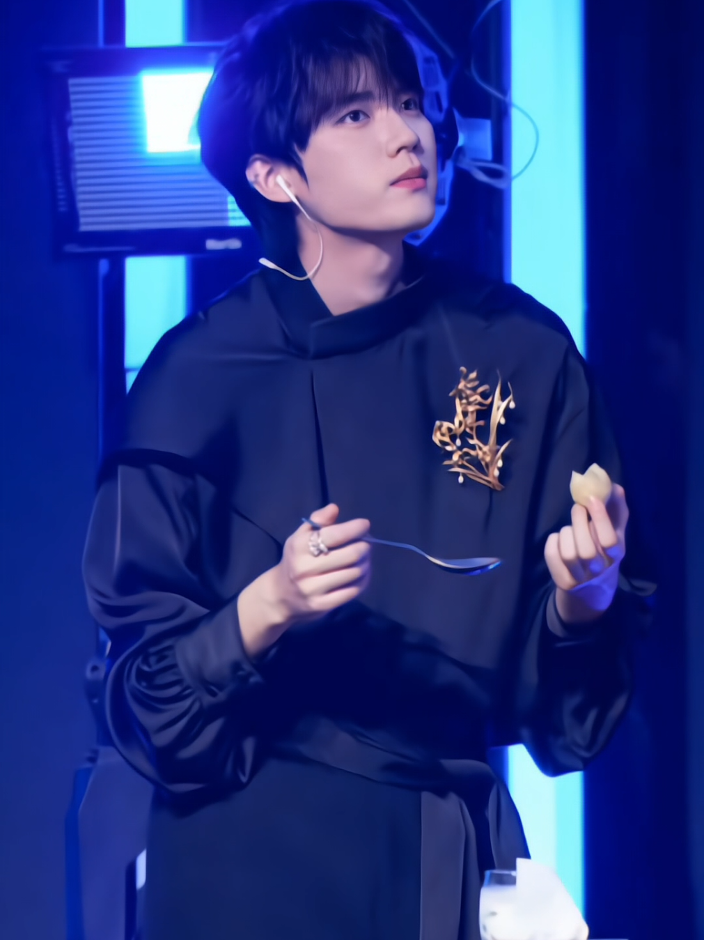 ada yg pengen balik ke indo lg katanya🫶 . #zhouyiran #zhouyiran周翊然  #wetvalwaysmore  #wetvalwaysmore2026 #fyp 