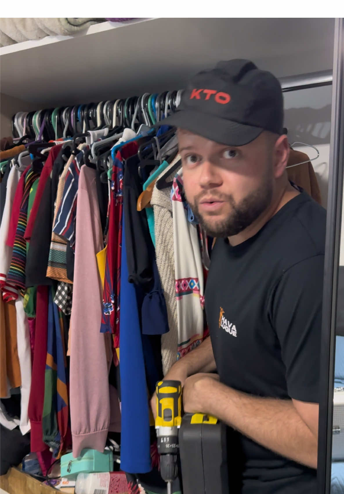 Esperando o onibus parça…