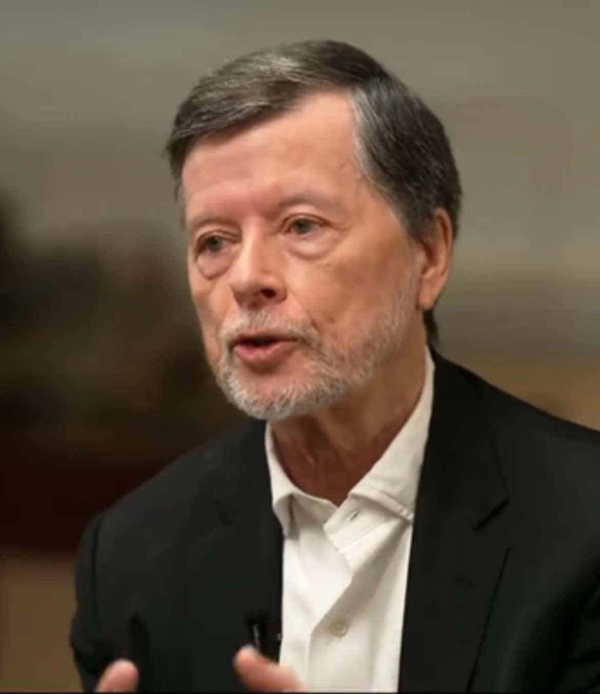 Documentarian Ken Burns’ latest film “The American Revolution” is out this week. Back in July, Burns previewed the documentary, telling Face The Nation why he believes the American Revolutionary War “the most important event since the birth of Christ in all of world history.” #kenburns #documentary #History 