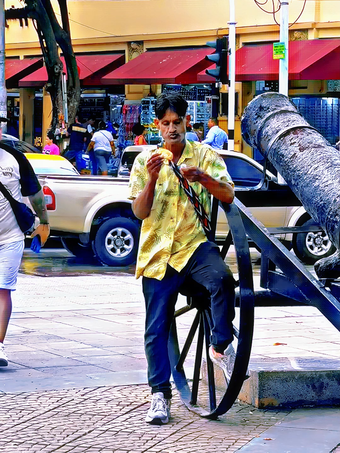 The electric cell phone📲3000 volts 😂⚡️