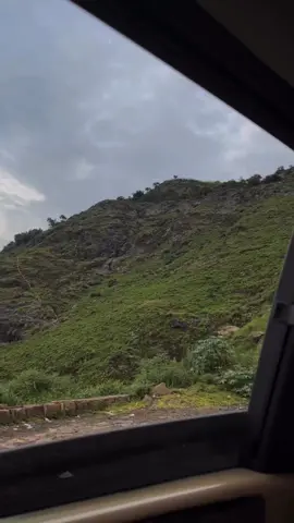 قلبي يحدثني بانك متلفي الاغنيه مو راضيه تطلع من راسي #ولنا_في_الطبيعه_خيال #اصرف_نضر_وشبع_قهر😎 #تصاميم_فيديوهات🎵🎤🎬 #محمد_العماد #إب_قلبي💚 