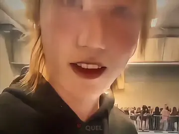 o filtro deixou ele com batom KKKKKKKKKKKKKKKKKKKKKKKKKKK a qualidade ficou mto ruim 😭 (ib do video do começo: @dkwben) #fyp #p1harmony #kpop #edit #viral 