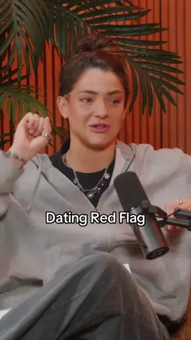 being nice to service industry is a BARE minimum yall @Melanie Posner @kirstiepike__  #wlw #wuhluhwuh #wlwtiktok #datingadvice 