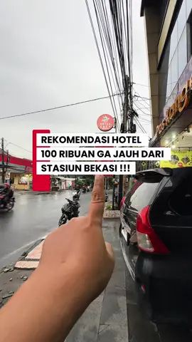 Penginapan yang satu ini ga jauh dari stasiun bekasi dan akses nya gampang banget deket kemana-mana karena ada di jalan utama Bekasi nih guys. Klo kamu sering lewat pasti kamu sk liat deh hotel warna ungu ini. Namanya redDoorz plus Near Stasiun Bekasi, cocok banget buat kamu yang cari penginapan ga jauh dari stasiun atau terminal. Bookingnya di aplikasi redDoorz yaa biar kamu dapet harga promo dan jangan lupa masukkan kode promo 