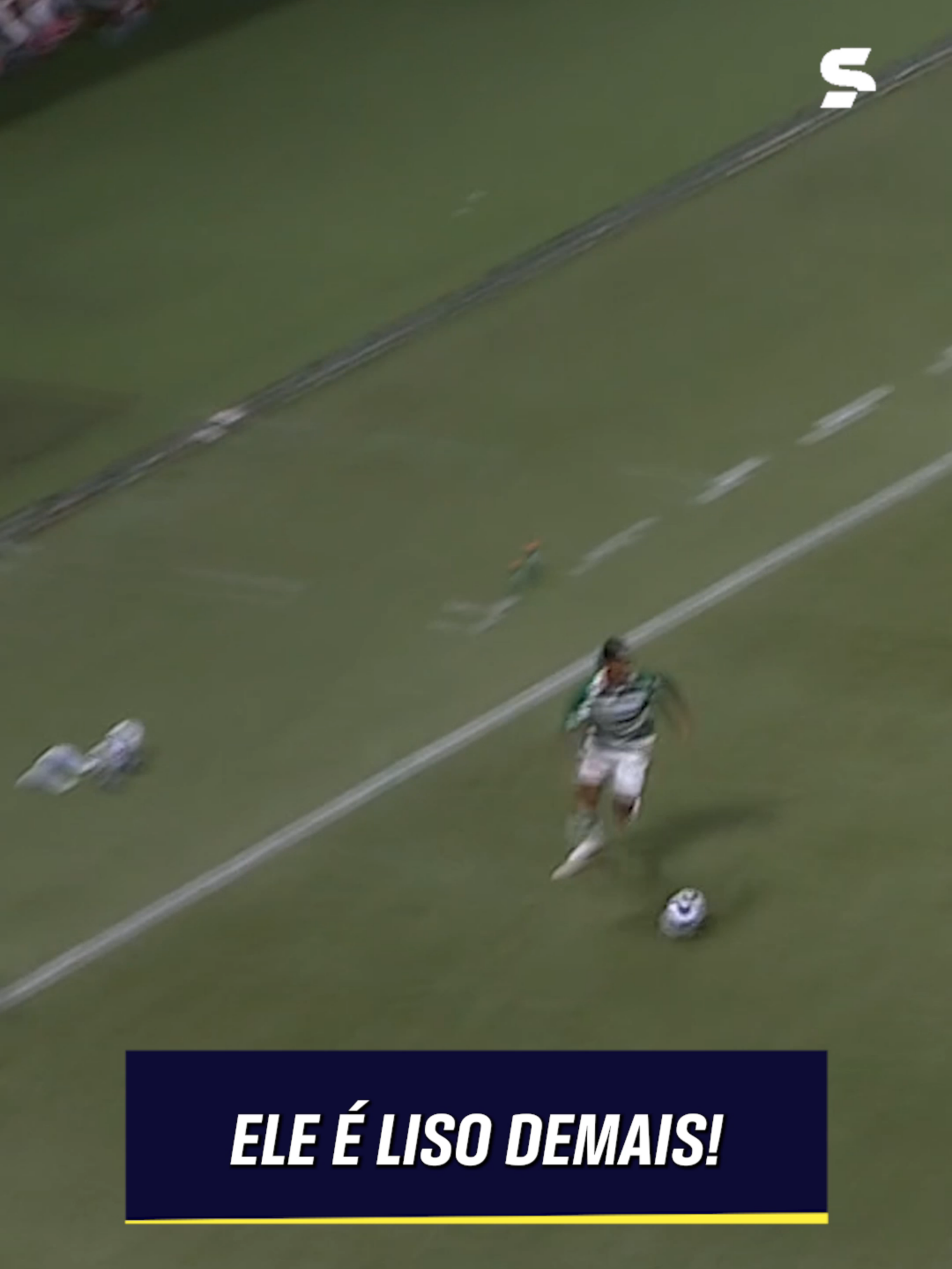 QUASE UMA PINTURA DO ALLAN! 🎨🔥 Allan faz uma jogada espetacular pela direita, deixa três marcadores pra trás e finaliza cruzado. A bola ainda desvia, e Bruno Rodrigues chega por pouco… mas não consegue empurrar pro gol. Por detalhe não saiu um golaço! 👀⚽️ *Contém legenda automática.  #BrasileiraoNoSportv #Palmeiras #Allan #BR25