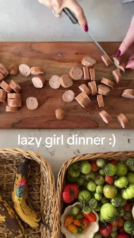 another lazy girl dinner that’s healthy !! ⭐️ SAVE for later :)  parmesan chicken sausage with roasted vegetables!  #easydinner #easyhealthymeals #lazygirldinner #lazygirlmeals #healthyrecipe 