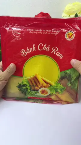 Bánh chả ram gió quê ăn giòn thơm ngon lắm ạ #bonghongxinhtictoc #banhcharamgioque #banhtrang #banhdanem #banh 