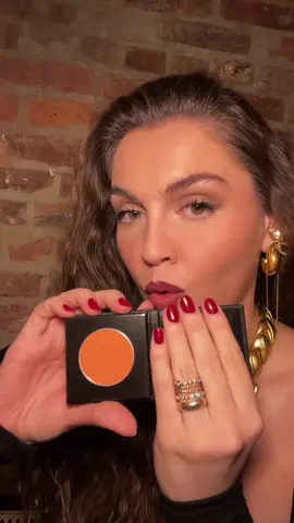 the orange blush you didn’t know you needed 🧡🍑🍊 @shadesbyshan @JCPenney #shadesbyshan #orangeblush 