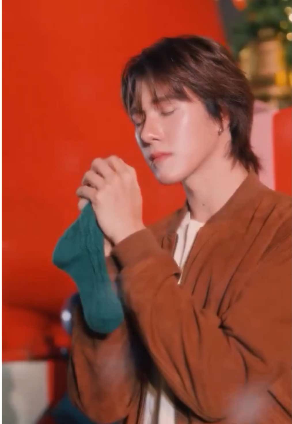 They will watch (home alone) together in Skys place and maybe make out a little 😚 #skynani #skywongravee #nani #hirunkit_ #fyp 