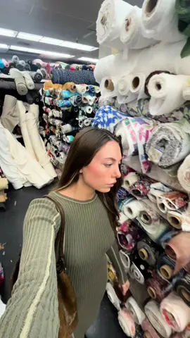 From rescued rolls to consciously grown fibers  — small choices, big impact #smallbrands #sustainablefashion #fashiondesigner #uniqueclothing 