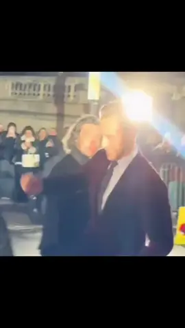 so handsome 😍  crd to @Olaya lahuerta #tomhiddleston #twhiddleston #gqawards2025 #london 