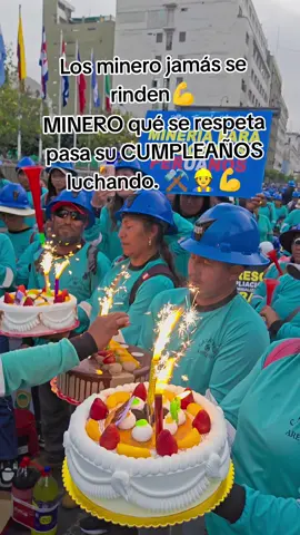 Hasta la victoria, 👷💪⚒️ . . . #mineros #victoria #lima #felizcumpleaños #jamasrendirse 