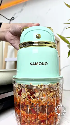 Ini dia mini chopper dari @Samono Indonesia bentuknya unik,ada 6 mata pisau dan bergaransi 1 tahun 🥰buruan di checkout skrng ya #chopper #samono #samonoindonesia 