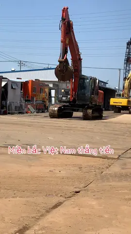 Con này làm sắt vụn thì oke #suachuamayxuc #suachuamayxuctainhat #xuhuongtiktok #excavator 