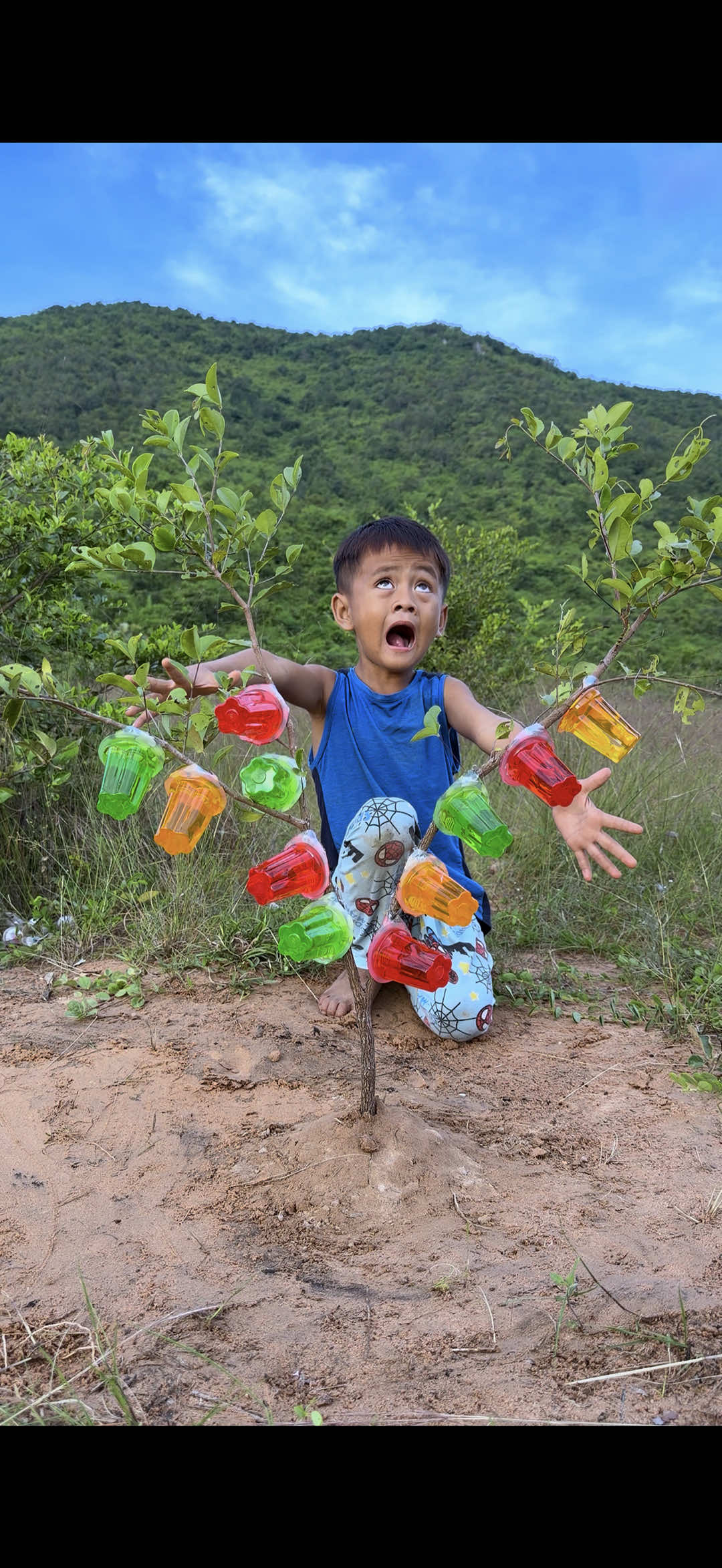 Bushcraft skills: Simple But Very Useful Ideas In Forest #bushcraft #survival #camping #Outdoors #simple 