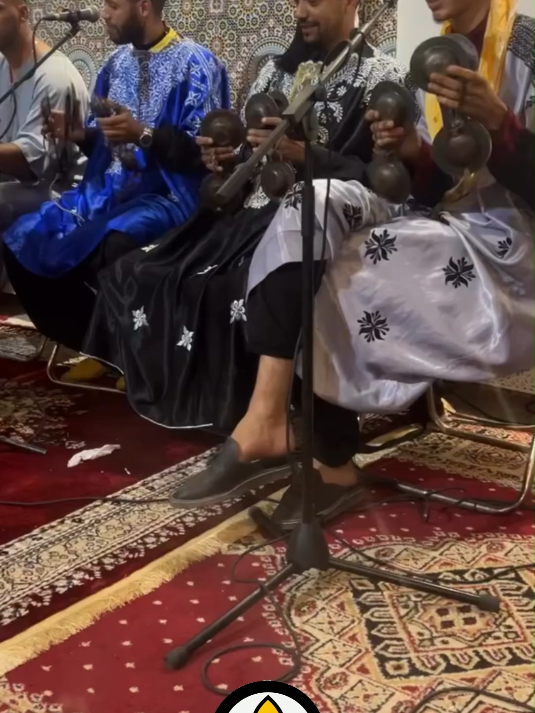 #مراكش #كناوة #جلسة #موسيقى #افرقيا #المغرب #marrakech #gnaoua #marrecos #marrakesh #gnaoualive #music #morroco #gelssa #africa #maroc #gnawa