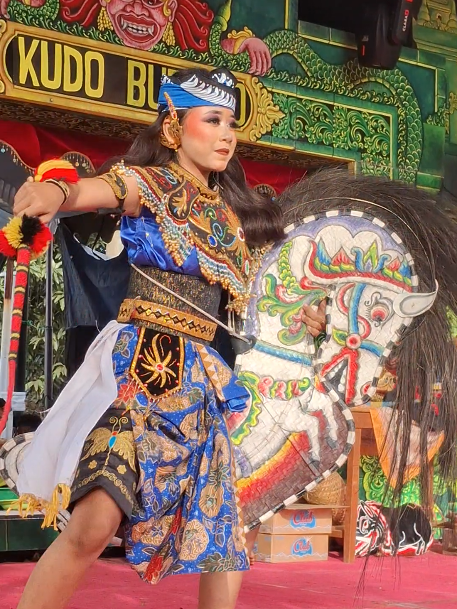 jaranan sentherewe #jaranan #jaranansentherewe #kudalumping #kudobudoyo #jaranantiktok 